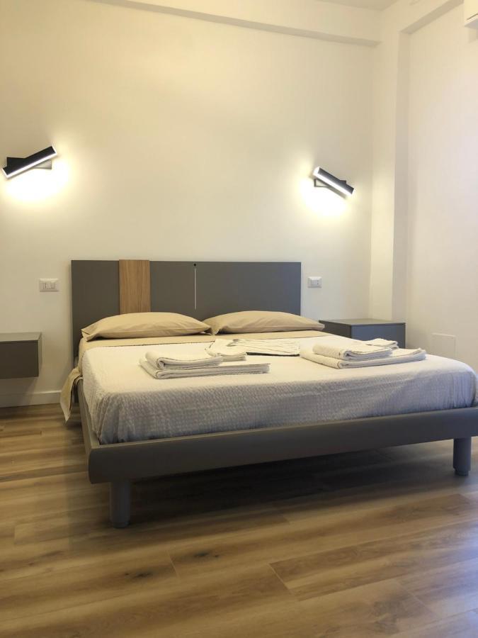 A Due Passi Dalla Scalinata Rooms Кальтаджіроне Екстер'єр фото