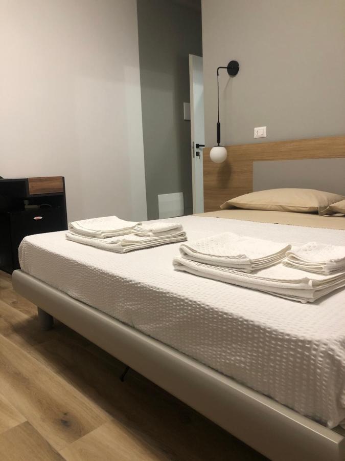 A Due Passi Dalla Scalinata Rooms Кальтаджіроне Екстер'єр фото